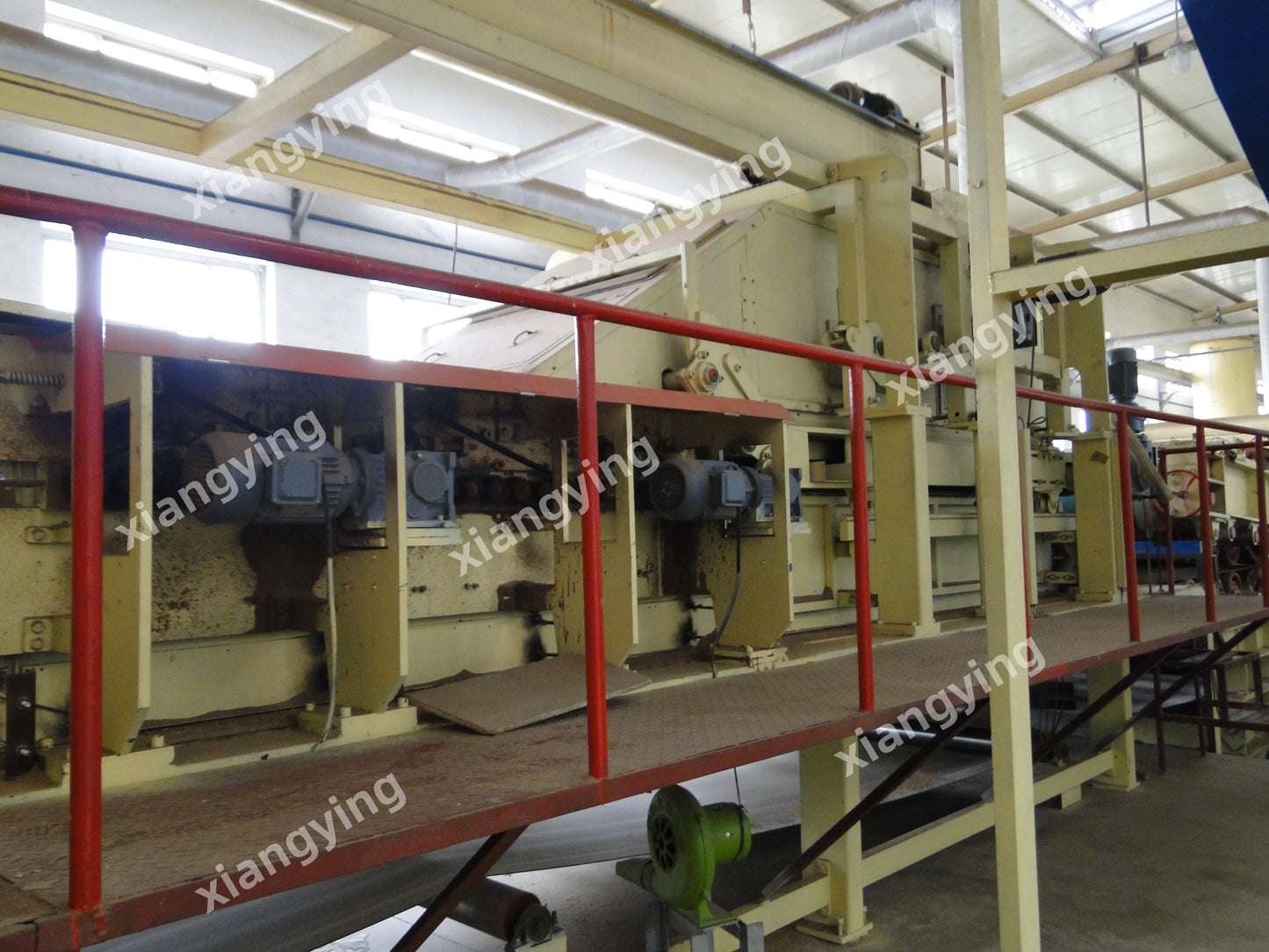 Particle board forming machine/Chip board diamond forming machine manufacture factory
